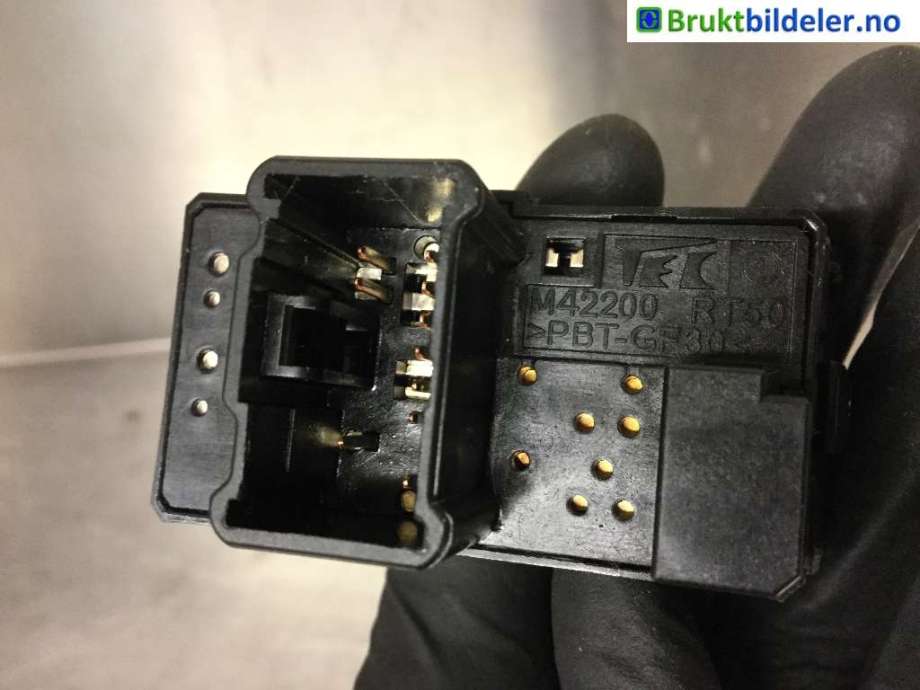 Bryter speil til Isuzu D-Max 2012-2017 (Type II, Fase 1)  (ISUZU||M42200 RT50)