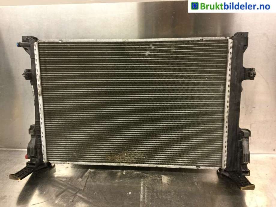Radiator (automat gir) til Mercedes B-Klasse 2011-2018 (W246) (W246) (MERCEDES|A 246 500 13 03|)