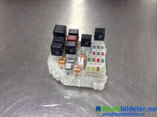 Sikringsboks til Toyota RAV4, 2000-2006 (Type II)  (TOYOTA|82740-42030)