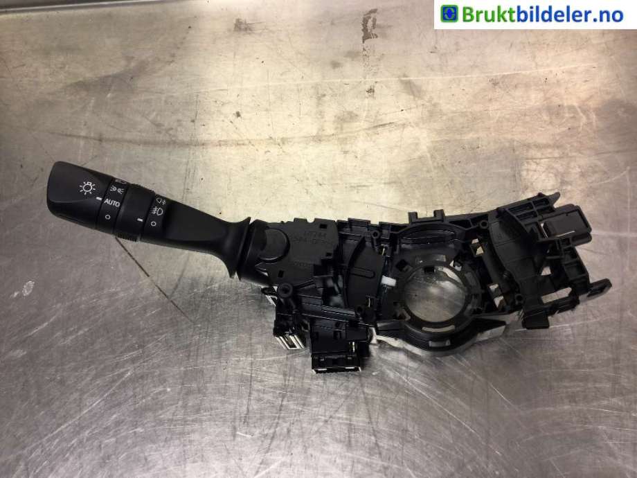 Bryter blink til Toyota RAV4, 2016-2019 (Type IV, Fase 2)  (TOYOTA|33250 17F744)