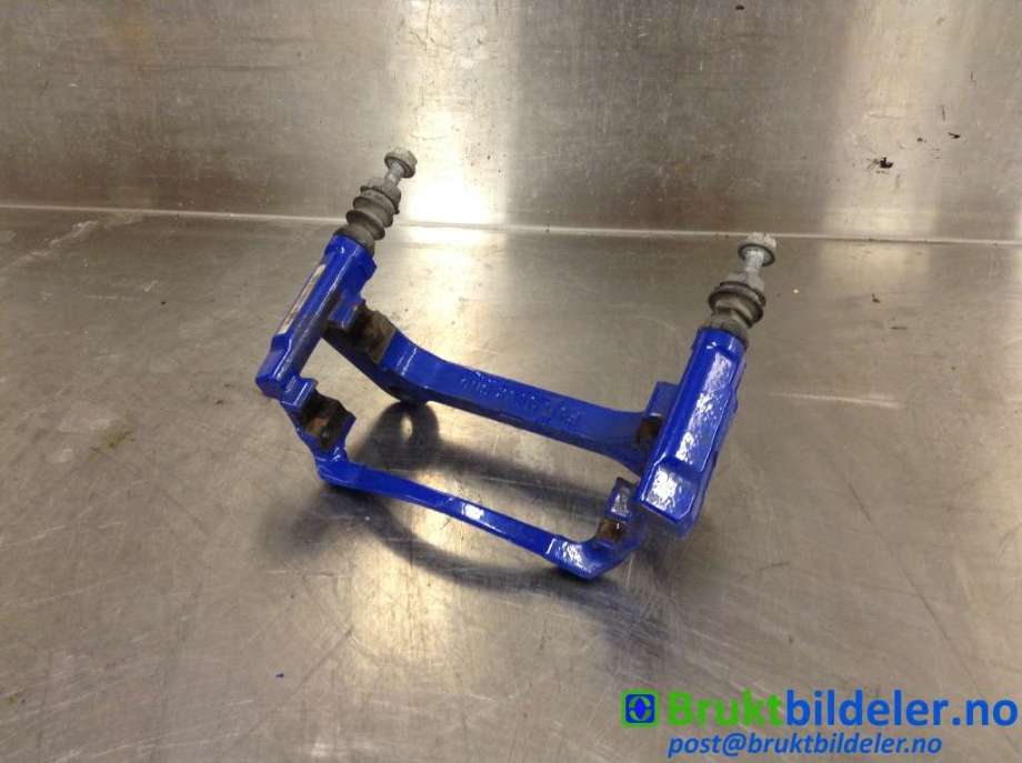 Bremsecaliper brakett til VW Passat, 2015-2019 (Fase 1) (B8) (B8) (VOLKSWAGEN|5G0 615 125 B)