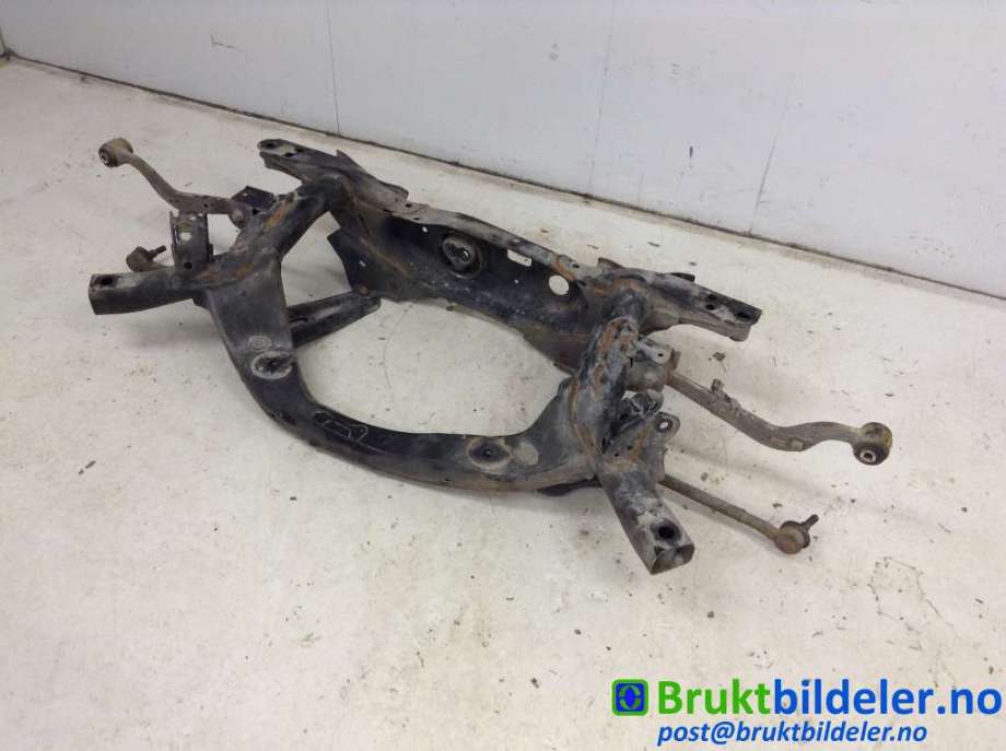 Travers bak til Toyota RAV4, 2016-2019 (Type IV, Fase 2)  (TOYOTA|51206-48060)
