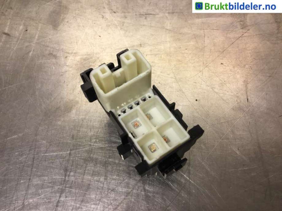 Bryter ruteheis til Toyota RAV4 2016-2019 (Type IV, Fase 2) (TOYOTA|)