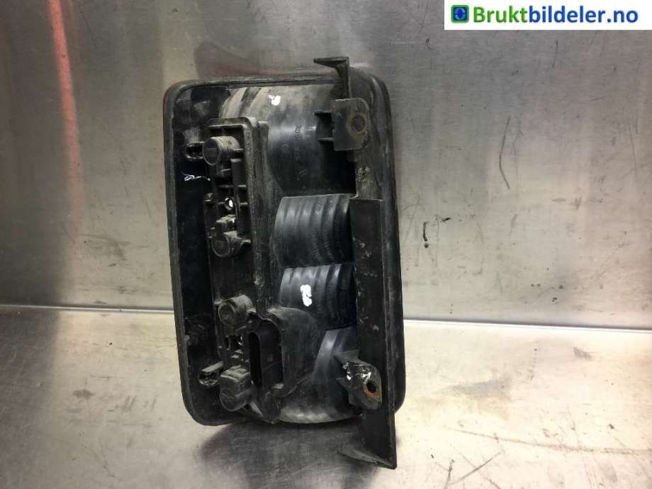 Baklykt høyre til VW Caddy 2004-2010 (Type III, Fase 1)  (2K0 945 112 A|)