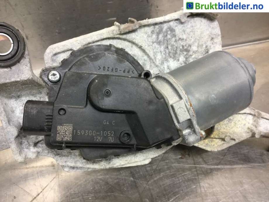 Viskermotor frontrute til Citroën C-Crosser 2007-2012  (CITROEN|159300-1052|)