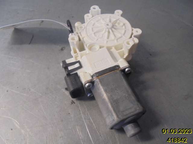 Ruteheis høyre til Mitsubishi Colt 2004-2008 (Type VII, Fase 1) (MITSUBISHI|RA2052P1|0 130 822 207|)