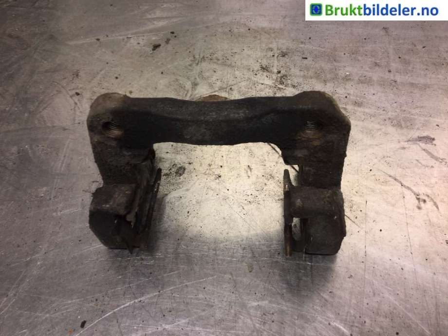 Bremsecaliper brakett til Toyota RAV4, 2016-2019 (Type IV, Fase 2)  (TOYOTA|47822 42070)