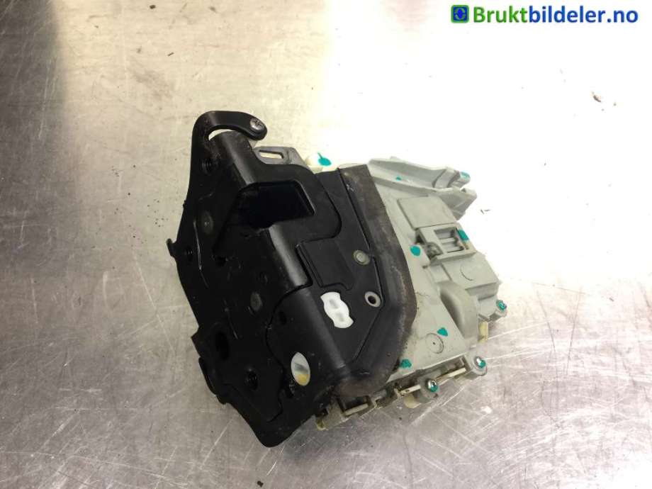 Låsekasse høyre foran til Audi A4 2007-2014 (Type IV) (B8) (B8) (AUDI|8J1 837 016 C|)