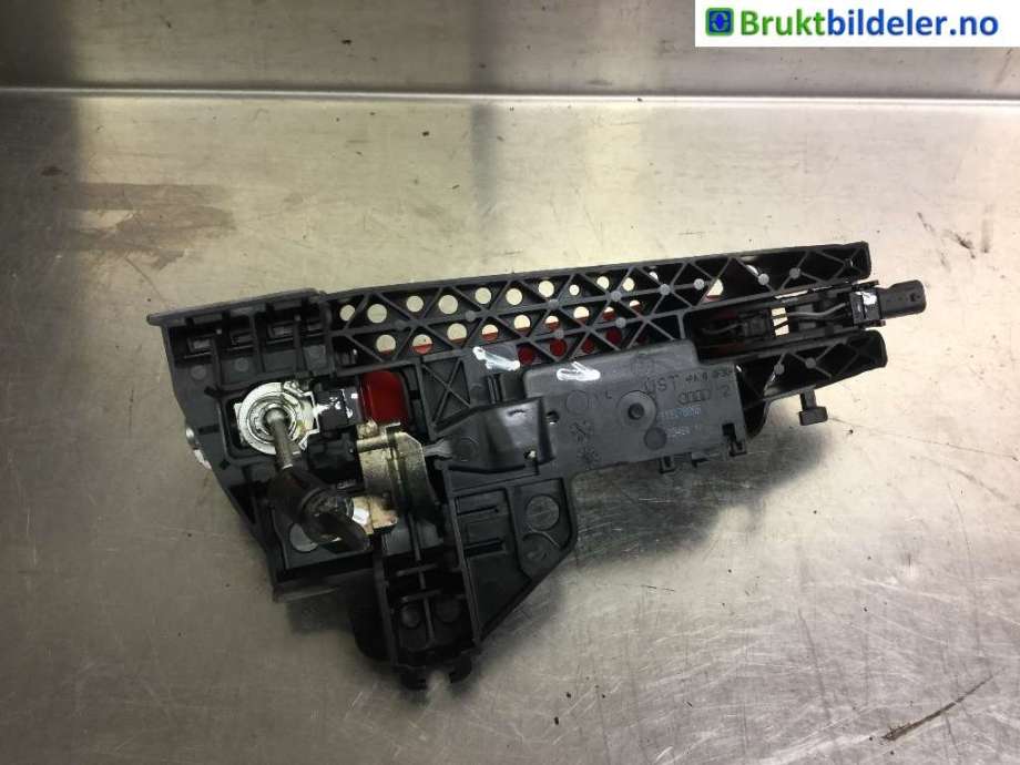 Dørhåndtak utv venstre til Audi A4 2007-2014 (Type IV) (B8) (B8) (AUDI|8T1 837 885 B|)