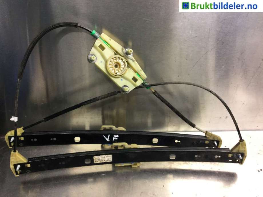 Ruteheis til Audi Q7, 2006-2010 (Type I, Fase 1)  (AUDI|4L0 837 461 B)