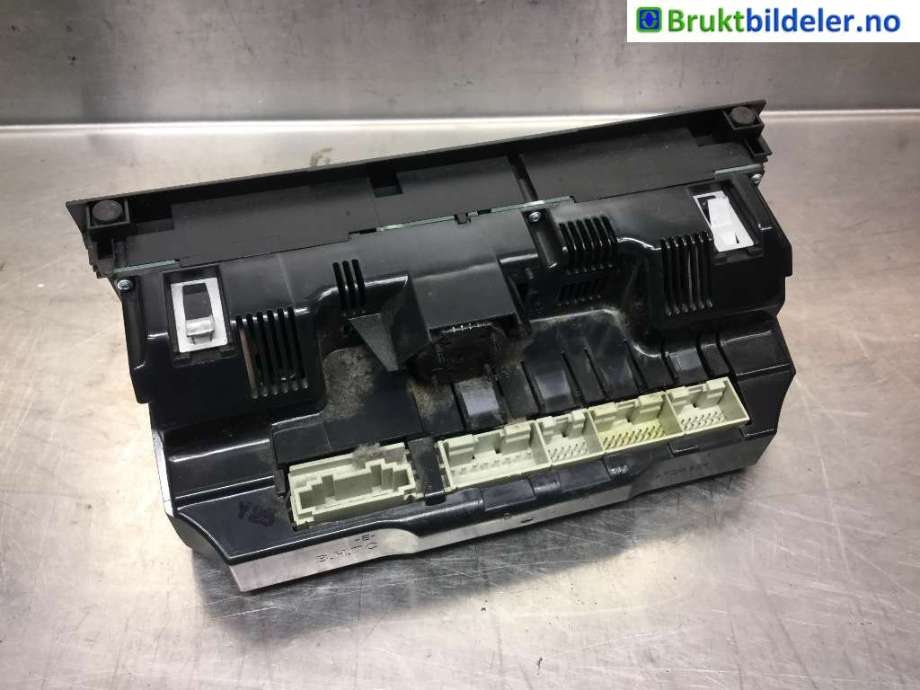 Varmeapparat betjening til Audi Q7 2006-2010 (Type I, Fase 1) (AUDI|4L0 820 043 F|)