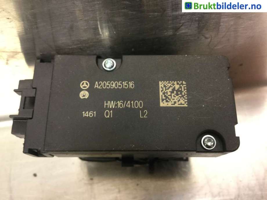 Bryter elektrisk håndbrekk/parkbrems til Mercedes GLC 2015-2022 (X253) (X253) (MERCEDES|A 205 905 15 16|)
