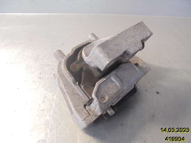 Motorfeste til VW Jetta 2011-->>  (VOLKSWAGEN|1K0 199 262 K|)