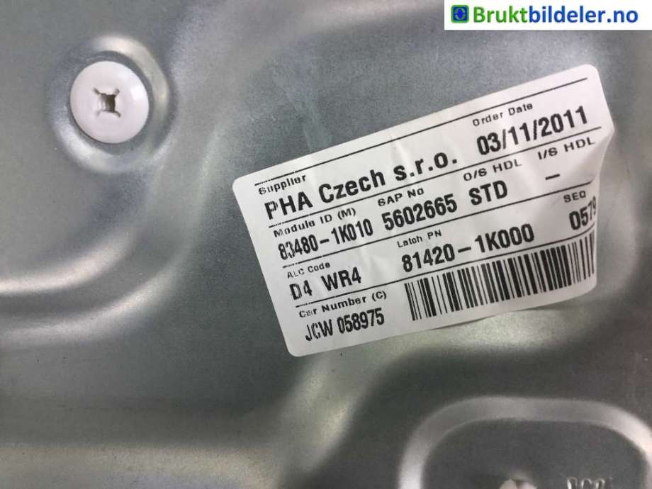 Ruteheis til Hyundai Ix20 2010-2017  (HYUNDAI|83480-1K010|)