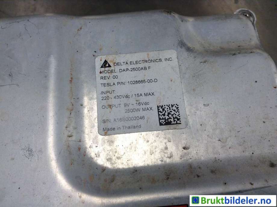 DCDC converter hybrid til Tesla Model S 2016-2021 (Fase 2) (TESLA|1028665-00-D|A16B0002046|)