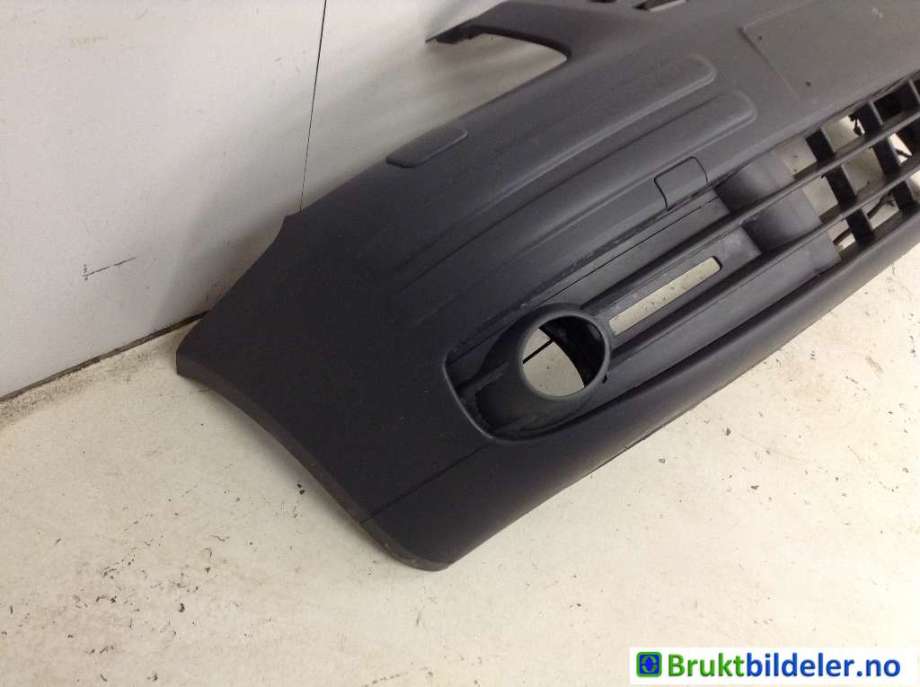 Støtfanger foran til VW Caddy 2004-2010 (Type III, Fase 1)  (VOLKSWAGEN|2K0 807 217 A|)