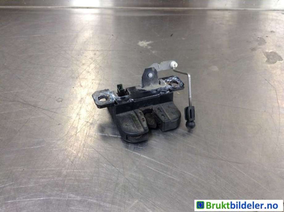 Baklukelås til VW Caddy 2004-2010 (Type III, Fase 1) (VOLKSWAGEN|2K0 827 505 F|)