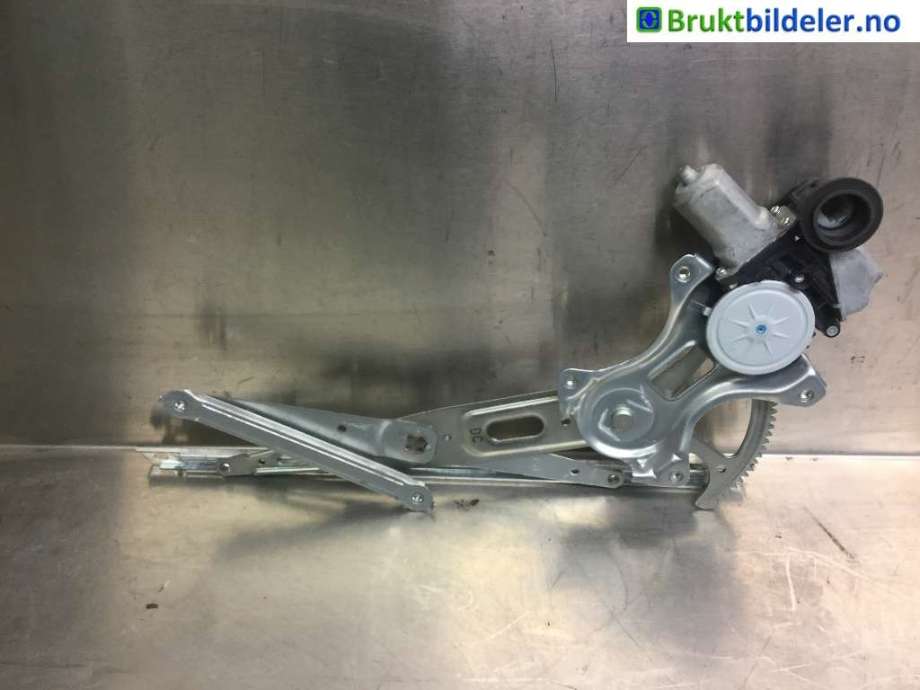 Ruteheis til Toyota RAV4 2013-2015 (Type IV, Fase 1)  (TOYOTA|69802-30280|)