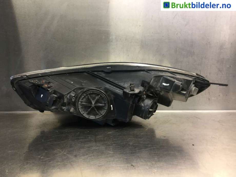 Frontlykt høyre halogen til Hyundai Ix20 2010-2017  (HYUNDAI|92102-1K300|)