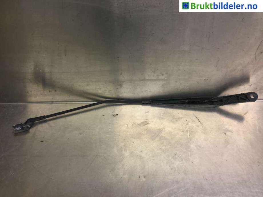 Viskerarmer frontrute til VW Caddy 2004-2010 (Type III, Fase 1) (VOLKSWAGEN|2K1 955 409 A|)