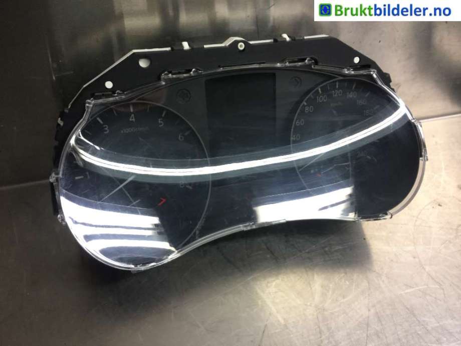 Instrumentpanel til Nissan Qashqai, 2014-2021 (Type II)  (NISSAN|24810 HV12C)