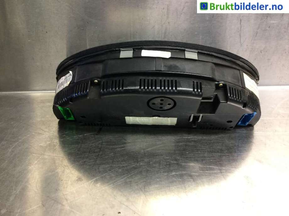Instrumentpanel til Audi A4 2001-2004 (Type II) (B6) (B6) (AUDI|8E0920900F|)