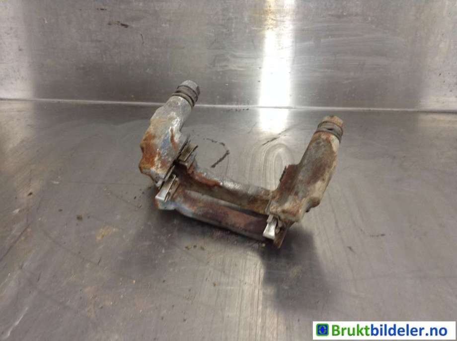 Bremsecaliper brakett til Mitsubishi Outlander, 2015-->> (Type III, Fase 2) (MITSUBISHI|4605C031)