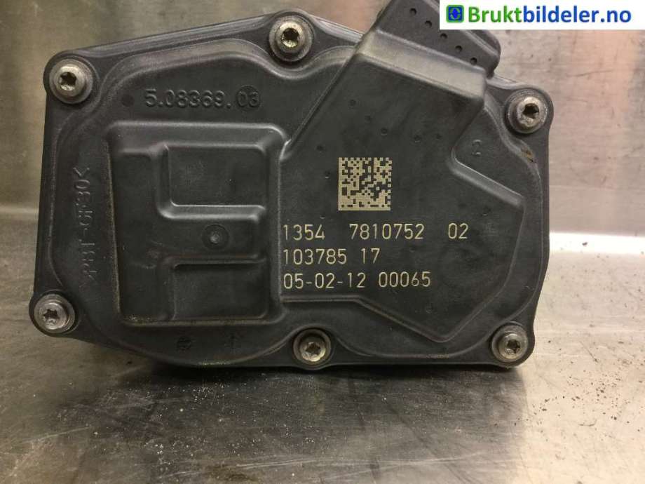 Spjeldhus til BMW 3-Serie 2012-2018 (F30/F31/F34) (F30/F31/F34) (BMW|13 54 7 810 752-02|)