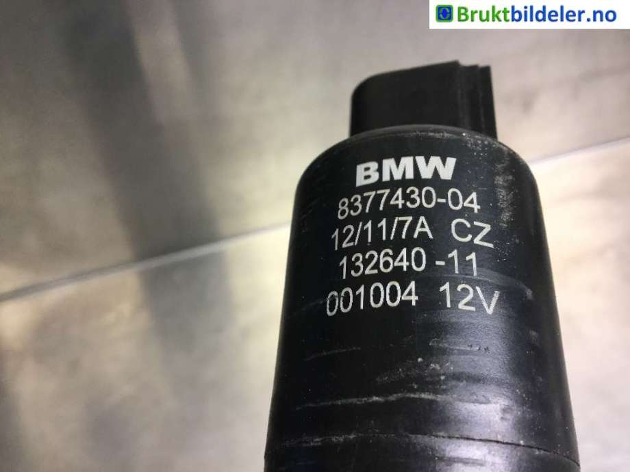 Spylerpumpe til BMW X1 2009-2015 (E84) (E84) (BMW|67 12 8 377 430||8 377 430)