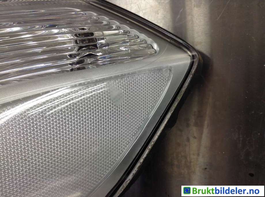Frontlykt venstre halogen til Hyundai H-1 2008-2012 (Type II, Fase 1)  (HYUNDAI|92101 4H020|)