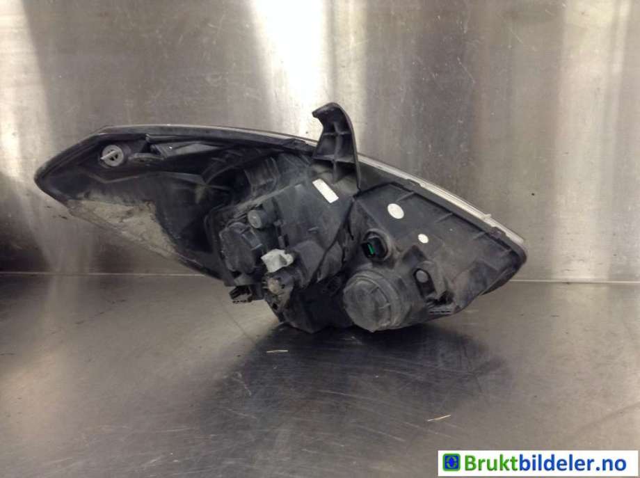 Frontlykt venstre halogen til Hyundai H-1 2008-2012 (Type II, Fase 1)  (HYUNDAI|92101 4H020|)