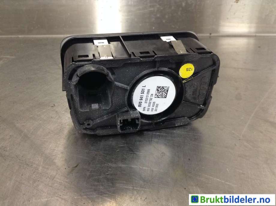 Bryter lys til Audi A3 2012-2016 (Type III, Fase 1)  (AUDI|8V0 941 531 L|270213 0589|)