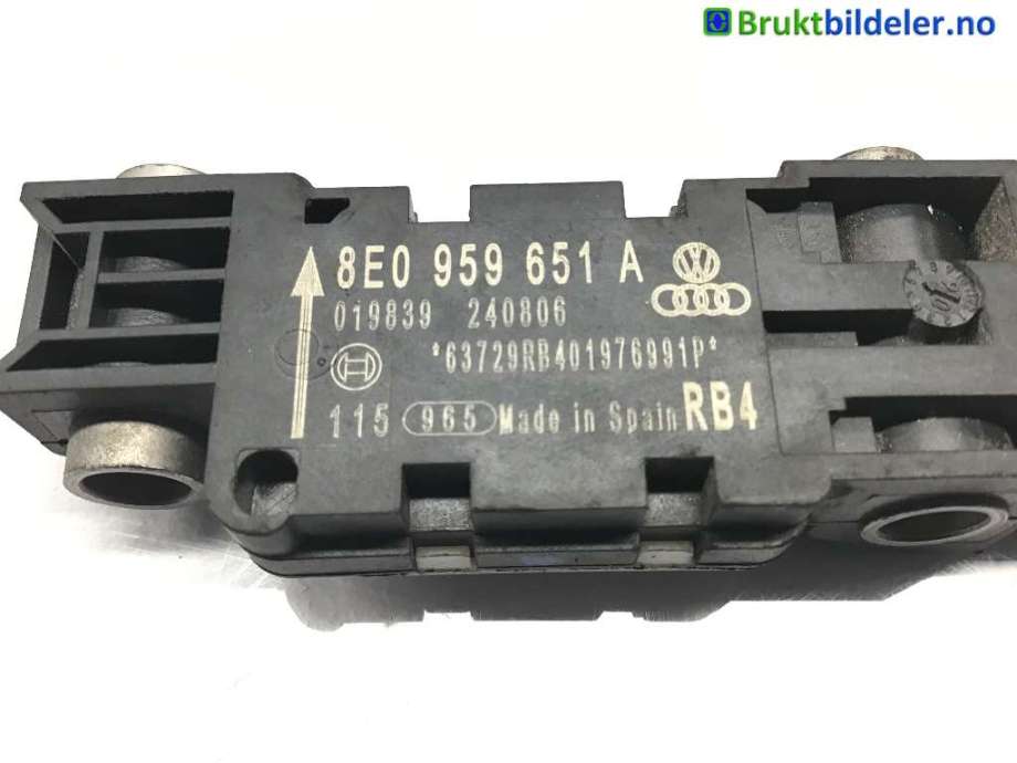 Airbag sensor høyre til Audi A4 2004-2008 (Type III) (B7) (B7) (AUDI|8E0 959 651 A|)