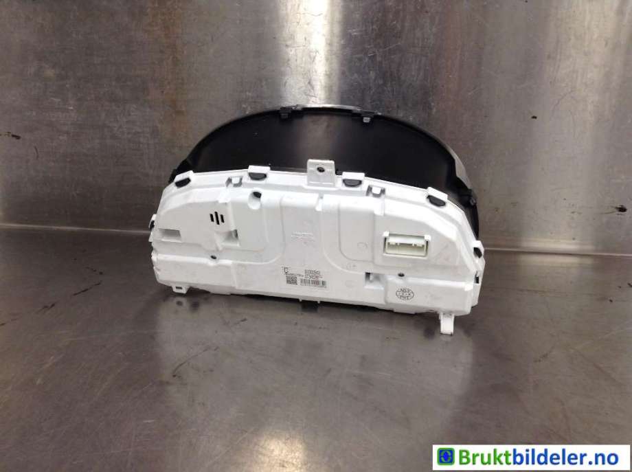 Instrumentpanel til Mitsubishi Outlander 2015-->> (Type III, Fase 2)  (MITSUBISHI|8100C543|)