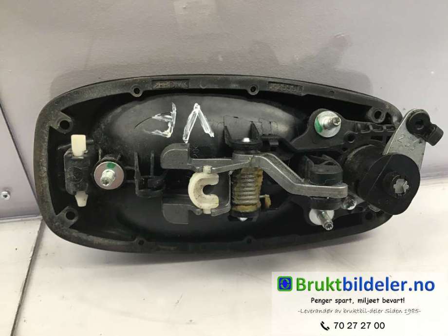 Dørhåndtak utv venstre til Fiat Doblo 2010-->> (Type II)  (FIAT||242557F)
