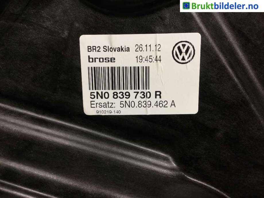 Ruteheis høyre bak til VW Tiguan 2011-2016 (Type I, Fase 2) (VOLKSWAGEN|5N0 839 730 R|)