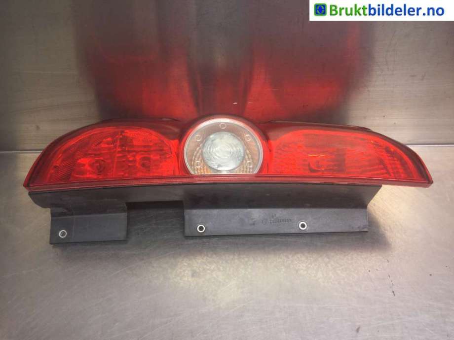 Baklykt venstre til Opel Combo D, 2012-2018  (OPEL|519248460)