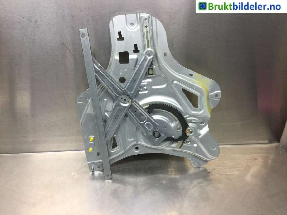 Ruteheis til Hyundai Ix35, 2010-2015 (HYUNDAI|82470-2Y010)