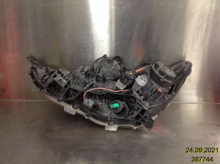 Frontlykt høyre xenon til Mitsubishi ASX 2010-2019  (MITSUBISHI|8301C654|)
