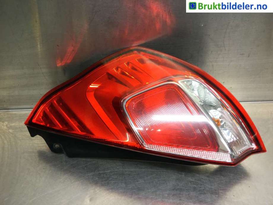 Baklykt høyre til Ford Fiesta, 2013-2017 (Type VI, Fase 2) (FORD|C1BB-13404-AD)