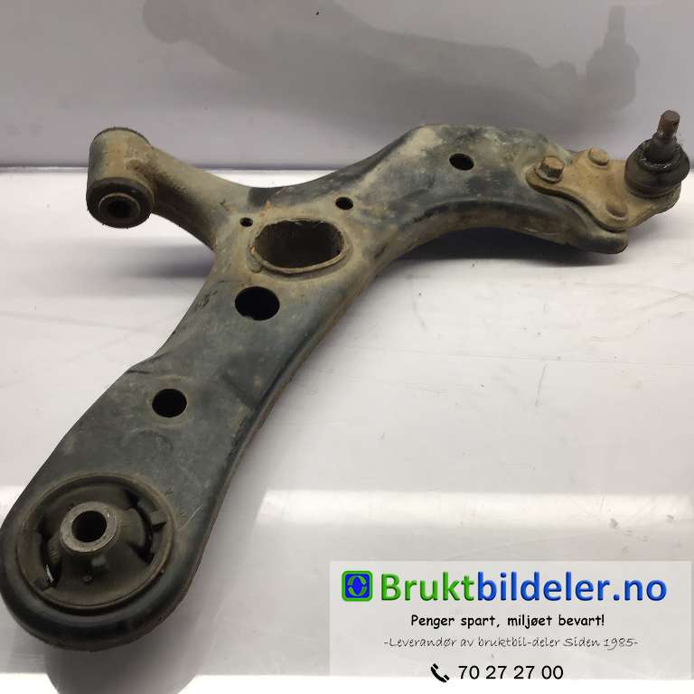 Bærebru høyre foran nedre til Toyota RAV4 2013-2015 (Type IV, Fase 1)  (TOYOTA|48068-42060|)