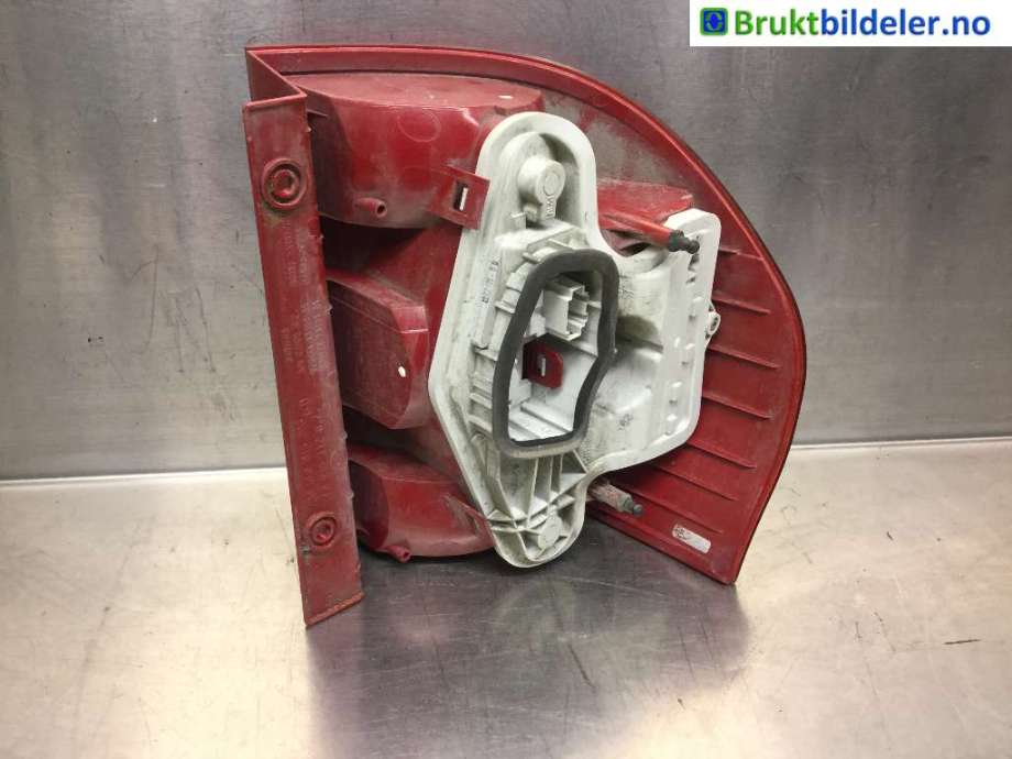 Baklykt høyre til Škoda Yeti 2009-2013 (Fase 1)  (SKODA|5L0 945 112|ZSB 5LO 945 096|)