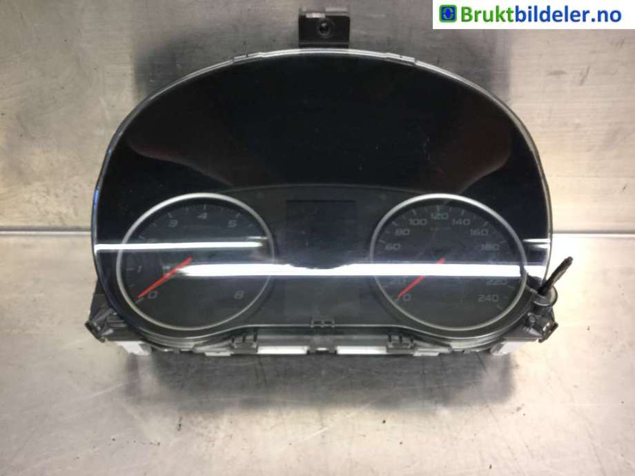 Instrumentpanel til Mitsubishi Eclipse Cross, 2018-->>  (MITSUBISHI|8100C412)