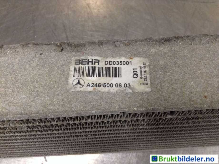 Radiator (automat gir) til Mercedes B-Klasse 2011-2018 (W246) (W246) (MERCEDES|A 246 500 06 03|DD035001|)
