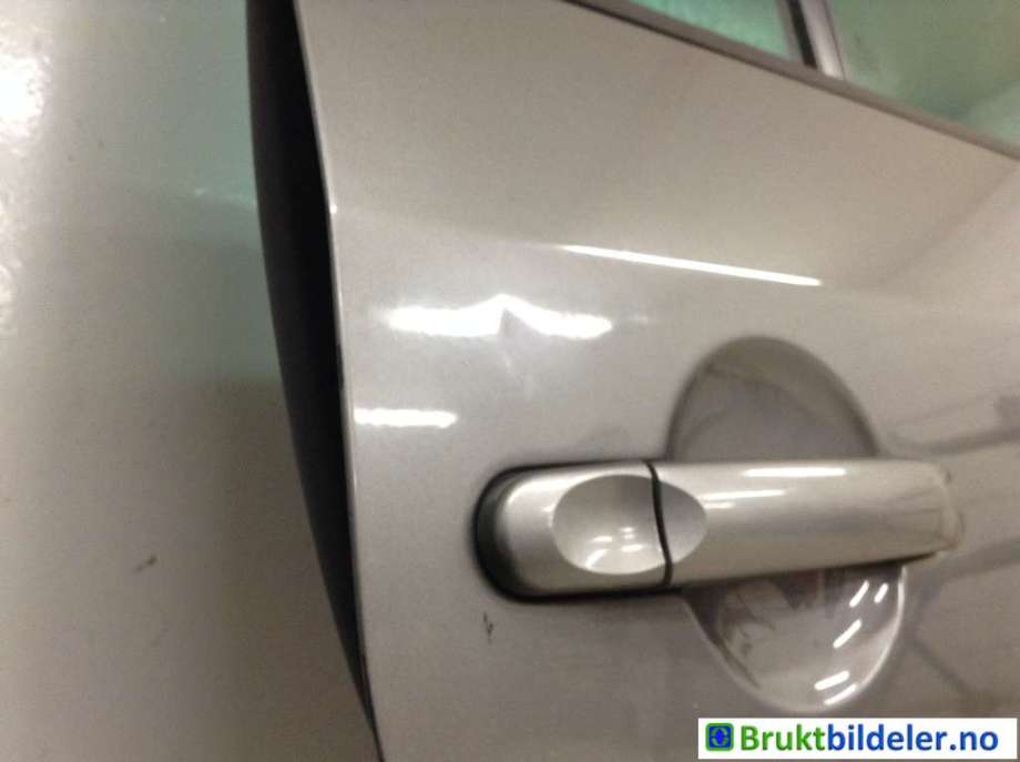 Dør høyre bak til VW Touran 2007-2010 (Type I, Fase 2)  (VOLKSWAGEN|1T0 833 056 R||1T0 833 056 S)