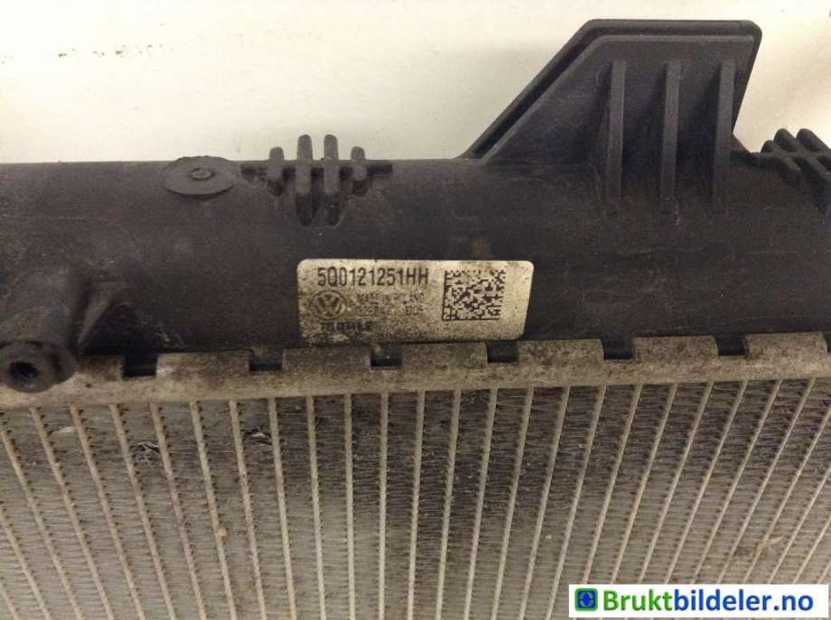 Radiator (automat gir) til VW e-Golf 2014-2017 (Fase 1)  (VOLKSWAGEN|5Q0 121 251 HH|)