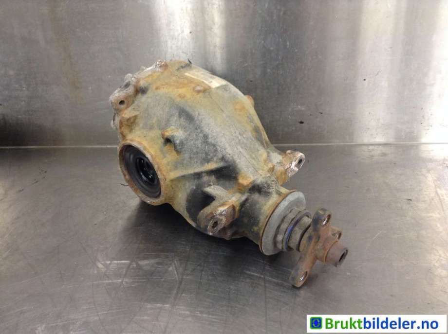 Kardang klokke bak til BMW 3-Serie, 2012-2018 (F30/F31/F34) (F30/F31/F34) (BMW|7544873-04)