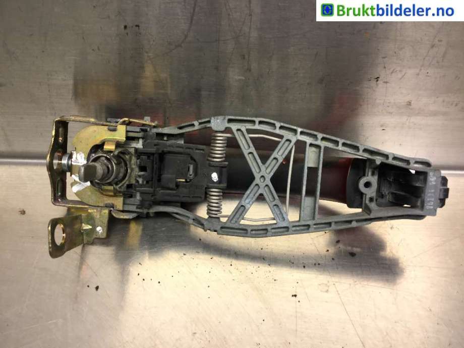 Dørhåndtak utv venstre foran til VW Transporter / Caravelle 2003-2009 (Fase 1) (T5) (T5) (VOLKSWAGEN|7E0 843 703 B|)