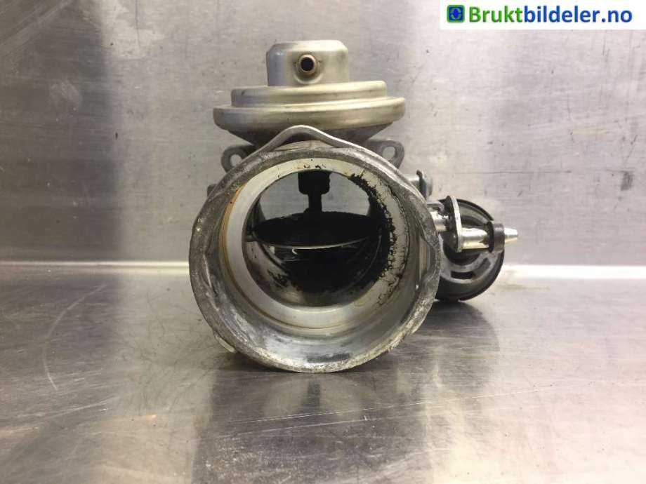 EGR-ventil til VW Transporter / Caravelle 2003-2009 (Fase 1) (T5) (T5) (VOLKSWAGEN|038 131 501 AL||038 129 637 L)