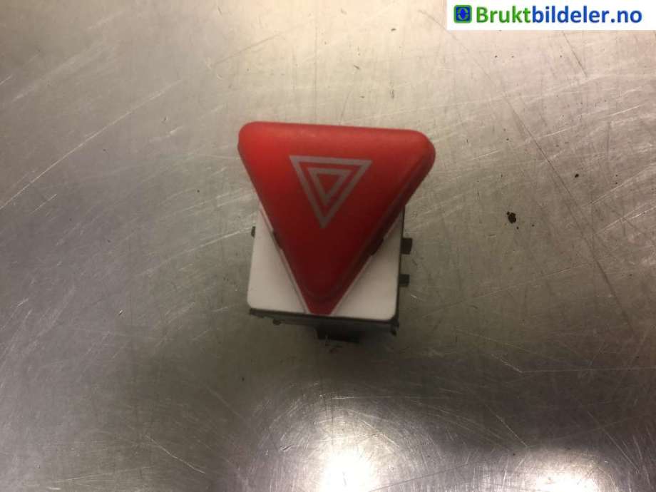 Bryter nødblink til VW Transporter / Caravelle, 2003-2009 (Fase 1) (T5) (T5) (VOLKSWAGEN|6Y0 953 235)